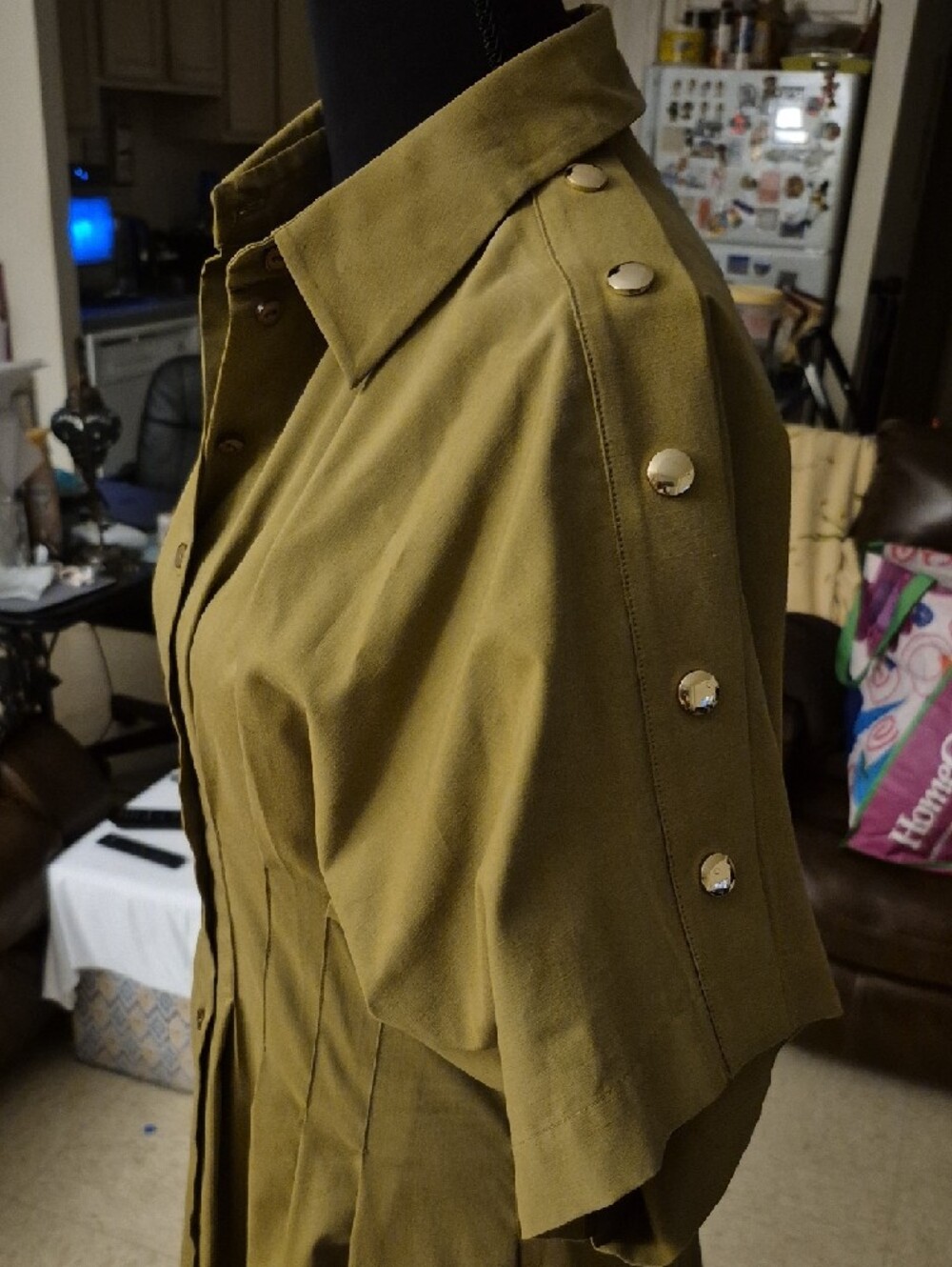 Exquise Olive Button-Front Maxi Dress with Puff Sleeves - Picture 5 of 10